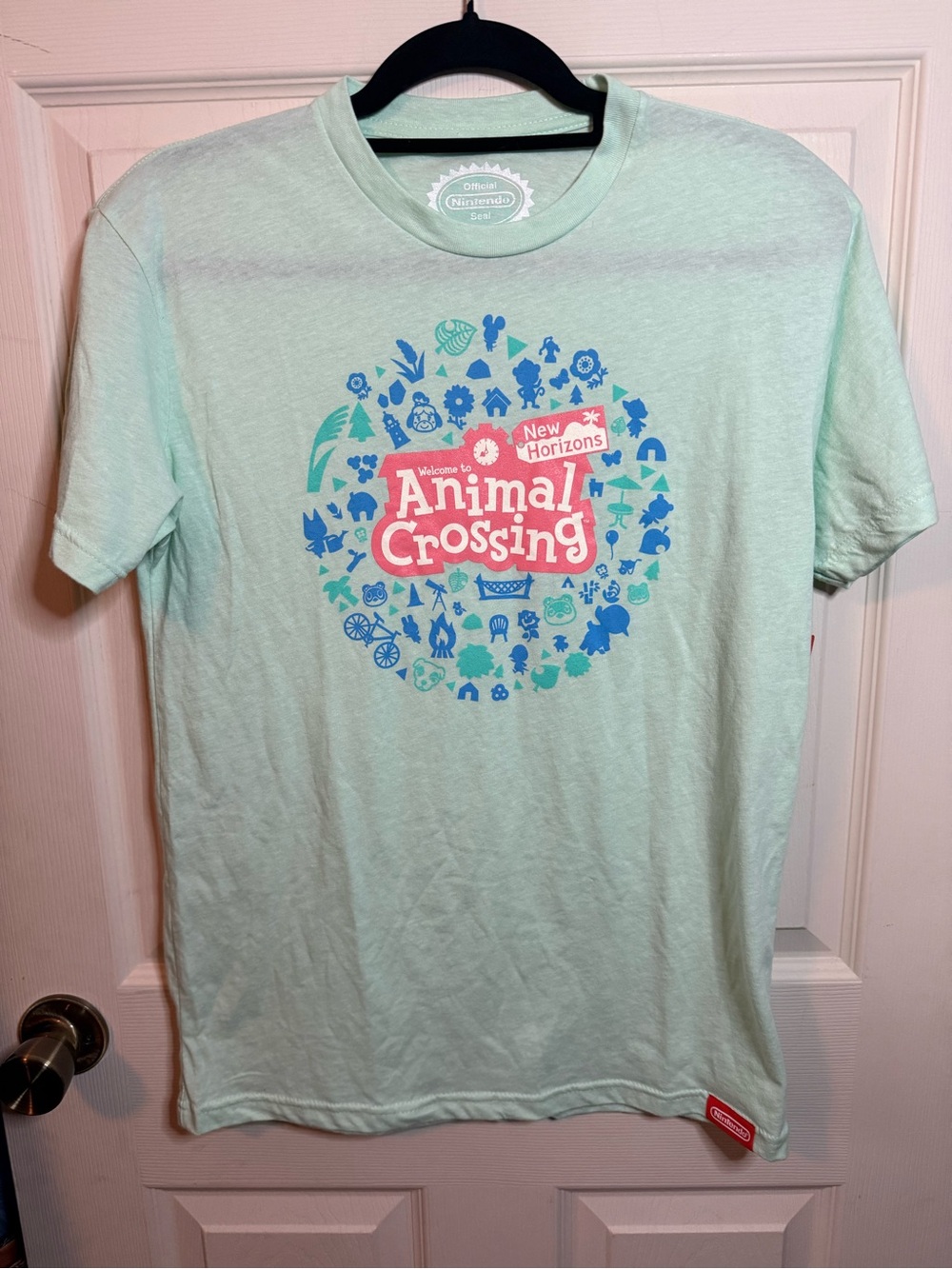 Nintendo New York Animal Crossing New Horizons Green T-Shirt NEW!